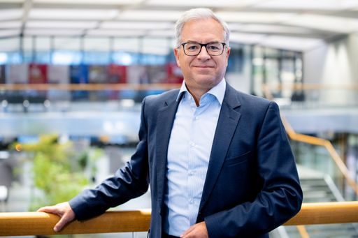 Dr. Ralph Fürderer tritt als neuer Chief Technical Officer in den
Vorstand der Hager Group ein. Weiterer Text über ots und
www.presseportal.de/nr/102450 / Die Verwendung dieses Bildes ist für
redaktionelle Zwecke honorarfrei. Veröffentlichung bitte unter
Quellenangabe: "obs/Hager Group"