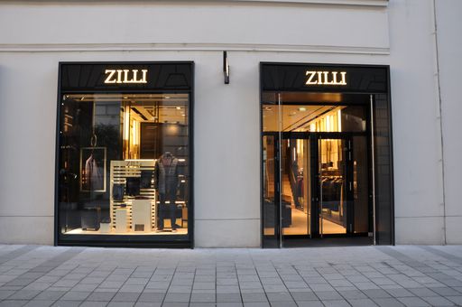 Im Wiener Goldenen Quartier hat soeben der
französische Luxus-Herrenausstatter Zilli als Nachfolger von Brioni
eine 308 m² große Boutique eröffnet