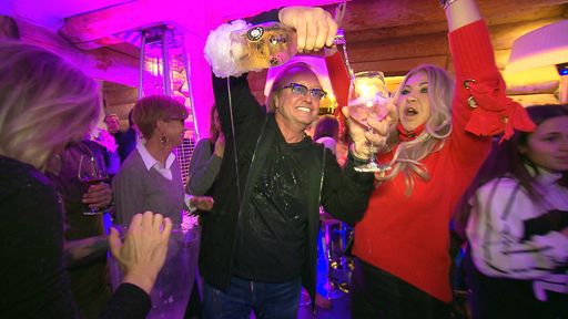 Die Geissens feiern das Winteropening zusammen mit Freunden in
Valberg. Weiterer Text über ots und www.presseportal.de/nr/6605 /
Die Verwendung dieses Bildes ist für redaktionelle Zwecke
honorarfrei. Veröffentlichung bitte unter Quellenangabe:
"obs/RTLZWEI"