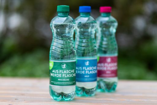  Pfand auf Einwegflaschen: Coca-Cola befürwortet die
Initiative Umweltministeriums