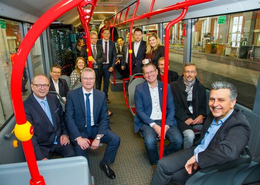 Vorschau Bild von Probefahrt im neuen Mercedes Citaro Hybrid mit
Abbiegeassistent