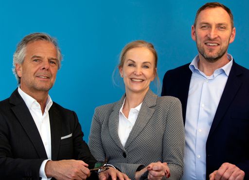  Neues Führungsteam der MIDES GmbH ab 6.2.2020: Dr.
Hannes Fliesser, Geschäftsführer Vertrieb (CSO), Mag. Dagmar
Heiden-Gasteiner, Sprecherin der Geschäftsführung (CEO), Andreas
Zirngast, Geschäftsführer Technik (CTO)