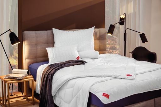 Vorschau Bild von Vom Anbau bis zur fertigen Bettdecke ist alles 100%
kontrolliert ökologisch. Ab 2020 werden allle Bio-Bettdecken und
Kissen neu mit Organic Cotton Feinsatin ausgestattet - mit kbA
Baumwolle und GOTS-zertifiziert.