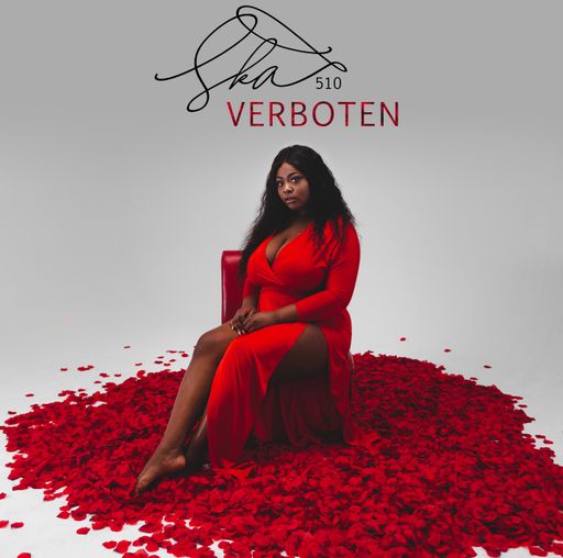 SKA 510 bleibt sich treu: Zum Valentinstag öffnet sie ihr Herz
und rechnet mit einem frischen Reggaeton-Popsong ab: Frei,
konsequent und immer ehrlich. "Verboten" erscheint bei EL CARTEL
MUSIC und ist ab Freitag, 14. Februar 2020, digital auf allen
Kanälen erhältlich. Weiterer Text über ots und
www.presseportal.de/nr/6605 / Die Verwendung dieses Bildes ist für
redaktionelle Zwecke honorarfrei. Veröffentlichung bitte unter
Quellenangabe: "obs/RTLZWEI/EL CARTEL MUSIC"