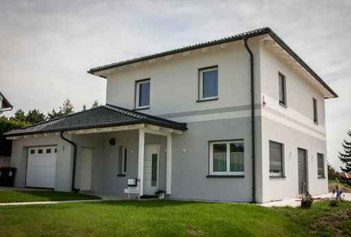 Haus H: Die Beheizung erfolgte über zwei Jahre lang
zu über 80 Prozent mit Überschuss-Windstrom.