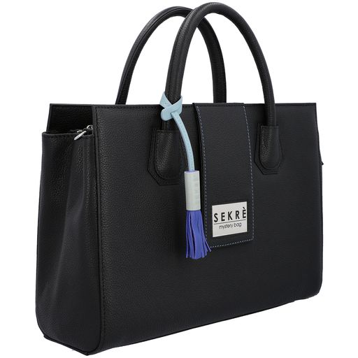 Vorschau Bild von Stuttgarter Auktionshaus EPPLI führt eine der größten
Handtaschen-Autionen in Europa durch / Am 14. März 2020 veranstaltet
Eppli im Stuttgarter Königsbau eine Best-of-Auktion, in der eine
besonders seltene Tasche von SEKRÈ zum Aufruf kommt. Jede Tasche ist
aus reinem Rindsleder; in 142 Arbeitsschritten wird jede einzelne zu
100% handgefertigt. Die Hardware (Logoplate) besteht aus massivem,
handpoliertem Sterlingsilber. Maße: ca 36cm (B) x 25 cm(H) x 12 cm
(T) / Weiterer Text über ots und www.presseportal.de/nr/122328 / Die
Verwendung dieses Bildes ist für redaktionelle Zwecke honorarfrei.
Veröffentlichung bitte unter Quellenangabe: "obs/Auktionshaus Eppli"