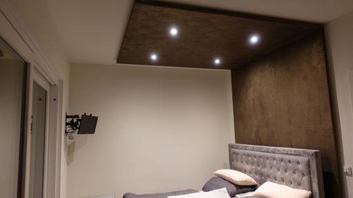 Vorschau Bild von Highlight auch fürs Schlafzimmer: die Metallstrukturtechnik
Concento. Typisch für diese Effekttechnik ist der Mix aus Glanz und
matter Tiefenwirkung. Weiterer Text über ots und
www.presseportal.de/nr/127642 / Die Verwendung dieses Bildes ist für
redaktionelle Zwecke honorarfrei. Veröffentlichung bitte unter
Quellenangabe: "obs/Brillux GmbH & Co. KG"