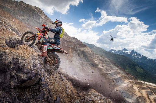 Vorschau Bild von Manuel Lettenbichler races during the Red Bull
Erzbergrodeo in Eisenerz, Austria on June 2, 2019 // Philip
Platzer/Red Bull Content Pool // AP-1ZH9SUVSN2111 // Usage for
editorial use only // Please go to www.redbullcontentpool.com for
further information. //