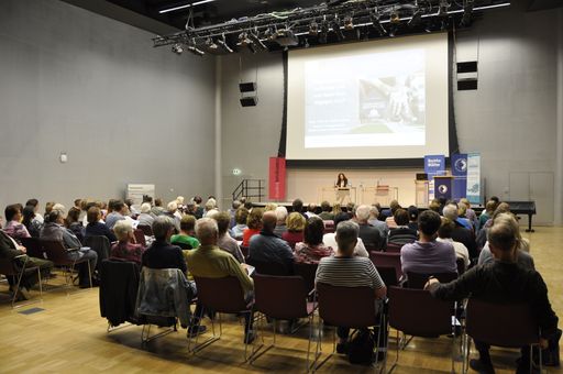 Zum Schutz der BesucherInnen werden die gut
besuchten MINI MED-Vorträge österreichweit voraussichtlich bis nach
Ostern abgesagt.