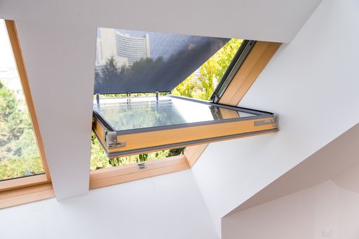 Im Dachgeschoß wurden 600 Stück dreifachverglaste
Dachfenster von FAKRO verbaut.