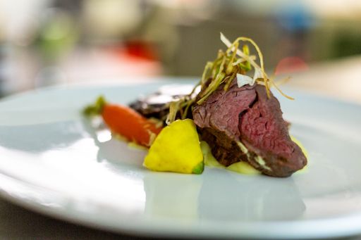 Vorschau Bild von Rindslungenbraten auf Kartoffelpüree