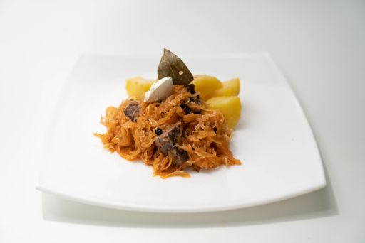Vorschau Bild von Szegediner Krautfleisch mit Salzkartoffeln