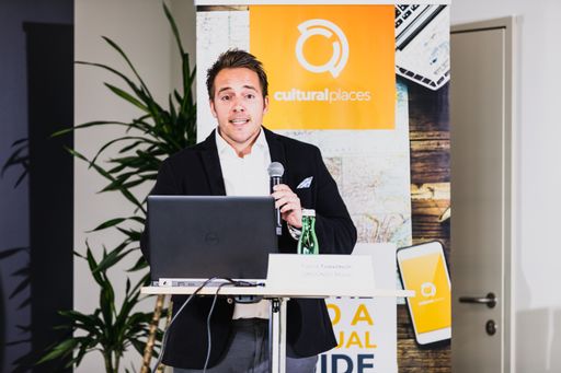 Vorschau Bild von Erich Fenninger (Direktor Volkshilfe Österreich)
Patrick Tomelitisch (CEO OROUNDO Mobile GmbH)