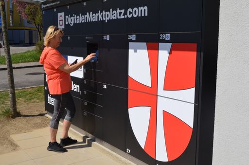 Vorschau Bild von Maria Standhartinger, Anreinerin, bei der
innovativen Übergabestation