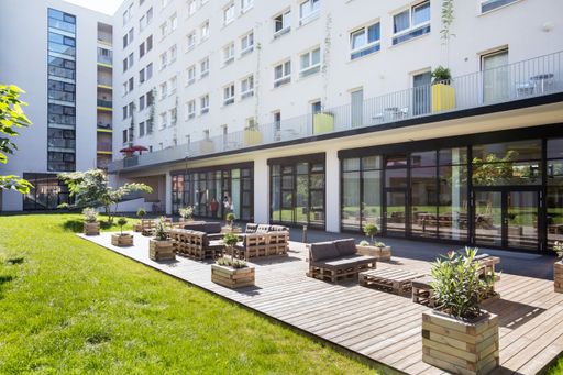 Die Garten Terrasse im Innenhof bietet gemütliche
Loungemöbel zum Relaxen und Urlaub genießen.