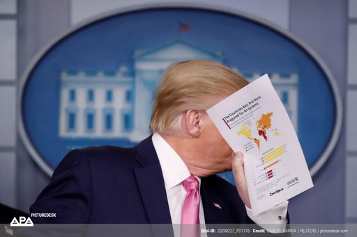 Vorschau Bild von U.S. President Donald Trump holds news conference
on the coronavirus outbreak at the White House in Washington, U.S.,
February 26, 2020. Credit: CARLOS BARRIA/REUTERS/picturedesk.com