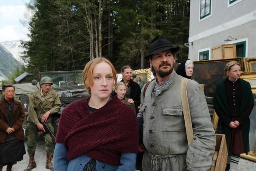 ZDF/Bernd Schuller / Hager Moss Film-Produktion "Ein Dorf wehrt
sich" bei den 2020 New York Festivals TV & Film Awards
ausgezeichnet. Weiterer Text über ots und
www.presseportal.de/nr/126258 / Die Verwendung dieses Bildes ist für
redaktionelle Zwecke honorarfrei. Veröffentlichung bitte unter
Quellenangabe: "obs/Constantin Television/Bernd Schuller"