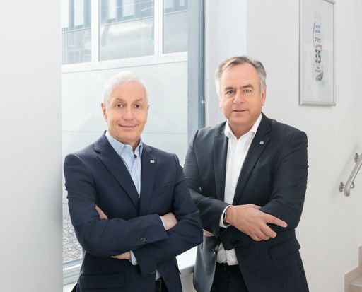 v.li.n.re.: Alfred Berger und Josef Simon, Vorstand
der NÖM AG