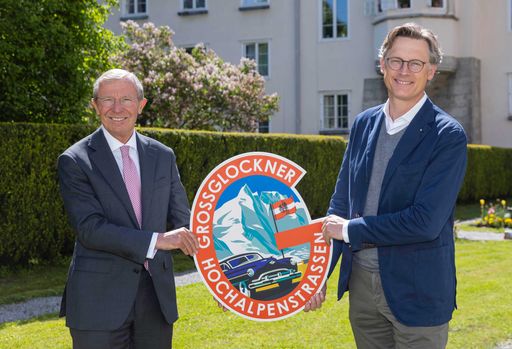 Vorschau Bild von Vorstand Johannes Hörl und
Aufsichtsratsvorsitzender LH Wilfried Haslauer im Anschluss an die
Hauptversammlung