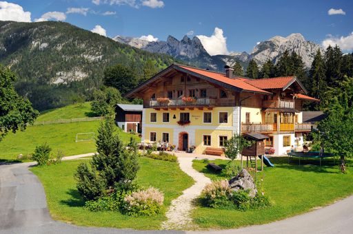  Klein, fein, oftmals in Alleinlage und mit
herzlichen Gastgebern – Urlaubsbauernhöfe sind begehrte Quartiere in
diesem Sommer.