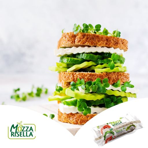 Vorschau Bild von Vollkornbrotsandwich mit MozzaRisella, Gurke und Avovado