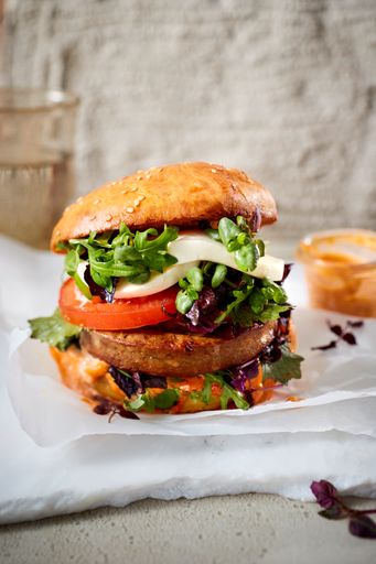 Burger Laibchen auf Erbsenproteinbasis sind eines
von fünf Produkten aus dem iglo Green Cuisine-Sortiment