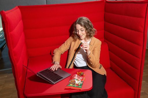 Vorschau Bild von Neu für alle Naschkatzen und Almdudler Fans:Das
Trachtenpärchen als Haribo Almdudler Gummipärchen®