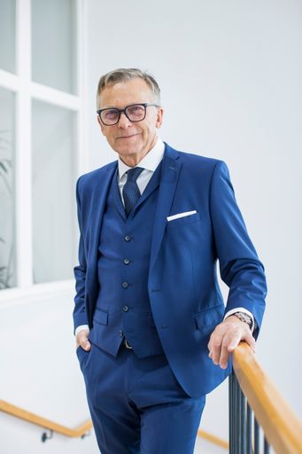  Peter Buchmüller