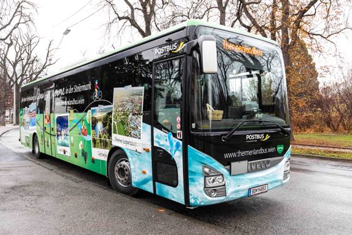 Vorschau Bild von Modernste Busse bringen Gäste im Thermenlandbus
sicher ans Ziel.