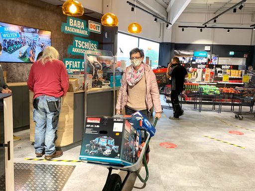 Vorschau Bild von Bei LET'S DOIT Roth findet jeder Kunde für seinen
Bedarf das richtige Werkzeug.