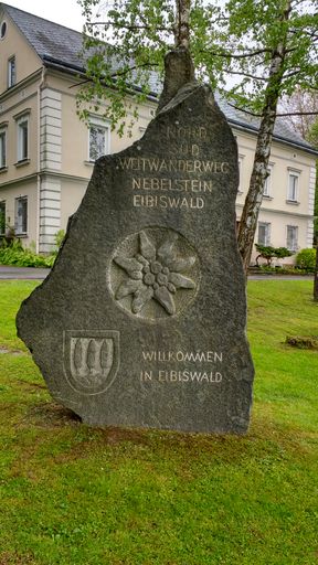 Vorschau Bild von Der Weitwanderstein in Eibiswald markiert den
südlichen Endpunkt des Weges