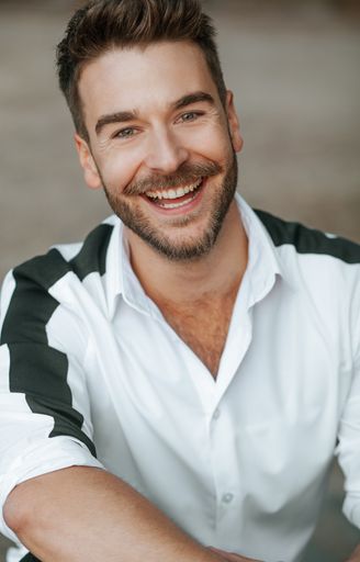 Vorschau Bild von Eric Schroth / "Deine Hochzeit - LIVE!": RTLZWEI begleitet zwei
außergewöhnliche Trauungen in Echtzeit / Nach sieben Anträgen:
"Ich-will-Spaß"-Markus heiratet seine Yvonne / Weiterer Text über
ots und www.presseportal.de/nr/6605 / Die Verwendung dieses Bildes
ist für redaktionelle Zwecke honorarfrei. Veröffentlichung bitte
unter Quellenangabe: "obs/RTLZWEI/Credit: Fallstaff Fotografie"