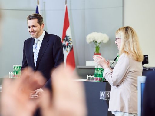 Vorschau Bild von Präsident der Wirtschaftskammer Österreich Harald
Mahrer und Bundesministerin für Digitalisierung und
Wirtschaftsstandort Margarete Schramböck