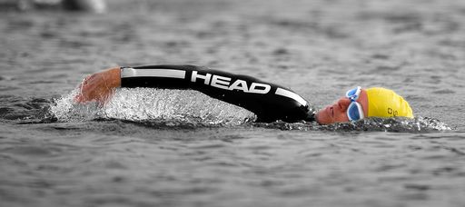  Triathlet in HEAD Black Marlin und Zoggs Predator
Schwimmbrille