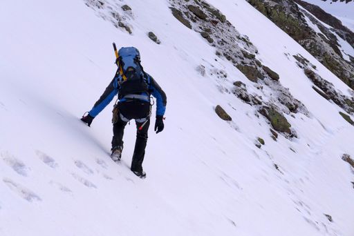 Vorschau Bild von Altschneefelder im Sommer: Alpenverein ruft unterschätzte Gefahr
in Erinnerung
