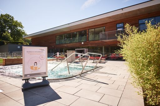 Vorschau Bild von Schutzmaßnahmen im Außenbereich (Saunagarten) der
Therme Wien