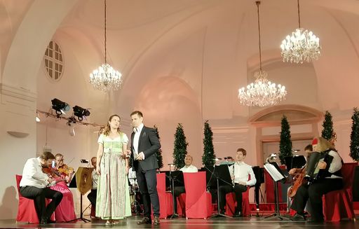 Vorschau Bild von Schloss Schönbrunn Orchester startete mit „Wiener Musik und Wein“
neues Programm für heimisches Publikum