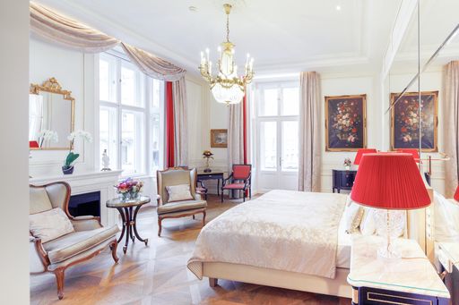 Vorschau Bild von Die Deluxe Rooms des Hotel Sacher Wien sind als
"Sacher Séparée@Night" um 555 € /Nacht buchbar