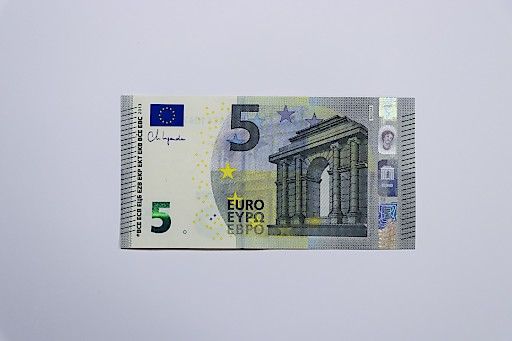 Vorschau Bild von ANHANG zu OTS: 5 EUR-Banknote (Copyright: OeNB)