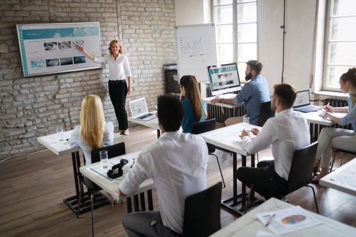  BILD zu OTS – Professionelles Präsentieren und Managen will
gelernt sein. Aus diesem Grund nimmt die HLW Steyr presono ab Herbst
2020 in den Lehrplan auf. (Bild für Print)