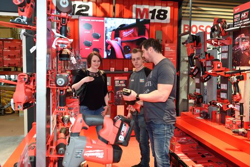 Vorschau Bild von Produkte der Fachhandelsmarke Milwaukee überzeugen
mit ihrer Leistung und sind eine der Top-Marken bei LET'S DOIT.