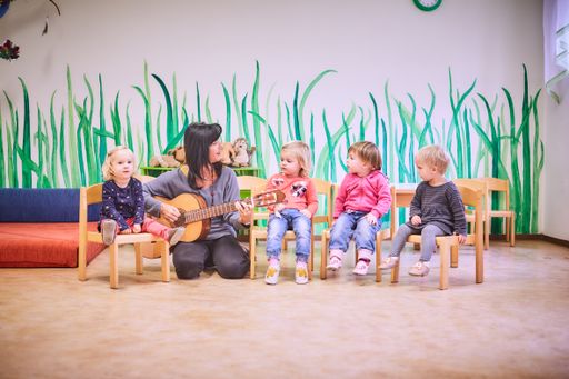 Die Hilfswerk-Kinderbetreuung ist auch in den
Sommerferien mit viel Spiel und Spaß verbunden.