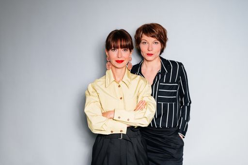 Bianca Hauda und Romy Straßenburg, Moderatorinnen von TWIST.
Weiterer Text über ots und www.presseportal.de/nr/9021 / Die
Verwendung dieses Bildes ist für redaktionelle Zwecke honorarfrei.
Veröffentlichung bitte unter Quellenangabe: "obs/ARTE
G.E.I.E./Frederike Wetzels"
