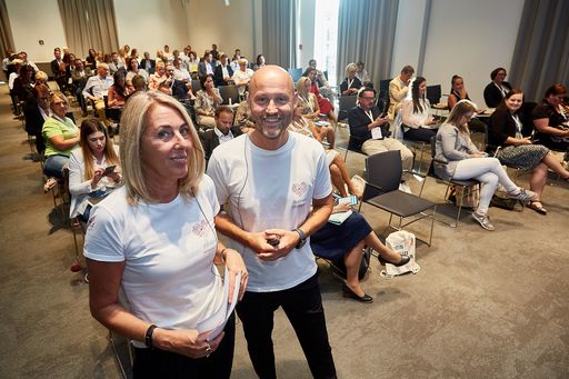  Andrea & Andreas Kernreiter (CEOs seminargo GmbH) kurz vor Ihrem
Vortrag zum Thema „Wie hat Corona das Seminarleben verändert? Was
bleibt, was geht?“