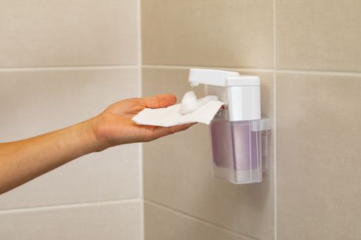 Vorschau Bild von Der „Popo-Schaum“ kommt auf herkömmliches Toilettenpapier.