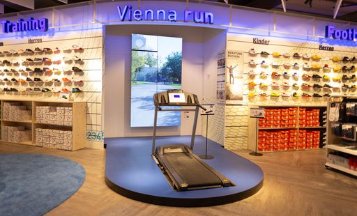 Vorschau Bild von Das österreichische Familienunternehmen Intersport
Winninger eröffnet einen 3.500m² großen Intersport Erlebnis-Store im
Frühling 2021 in den Räumlichkeiten der von der Erste Group Immorent
verwalteten Immobilie Mariahilfer Straße 41-43 in 1060 Wien.