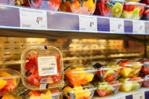 Vorschau Bild von Echtzeitdaten werden direkt via Funkchip in die
SanLucar-Zentrale gesendet, wodurch eine realitätsnahe Produktion
gewährleistet wird, die wiederum Lebensmittelmüll vermeidet.