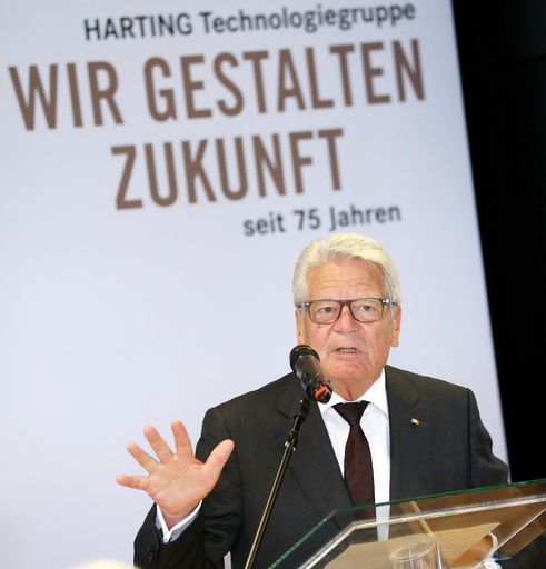 Vorschau Bild von Alt-Bundespräsident Dr. Joachim Gauck hielt die Festrede.
Weiterer Text über ots und www.presseportal.de/nr/120318 / Die
Verwendung dieses Bildes ist für redaktionelle Zwecke honorarfrei.
Veröffentlichung bitte unter Quellenangabe: "obs/HARTING Stiftung &
Co. KG"