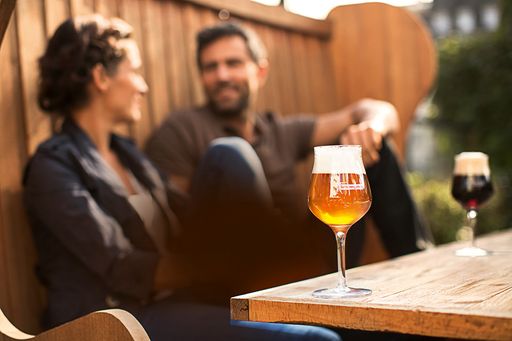 Schützengarten Biertrinker