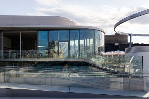 Vorschau Bild von Ansicht der MQ Libelle auf dem Dach des Leopold
Museum im Wiener MuseumsQuartier